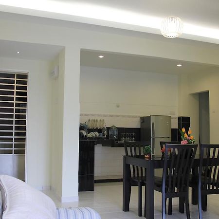 H&A Guest House Malacca Esterno foto
