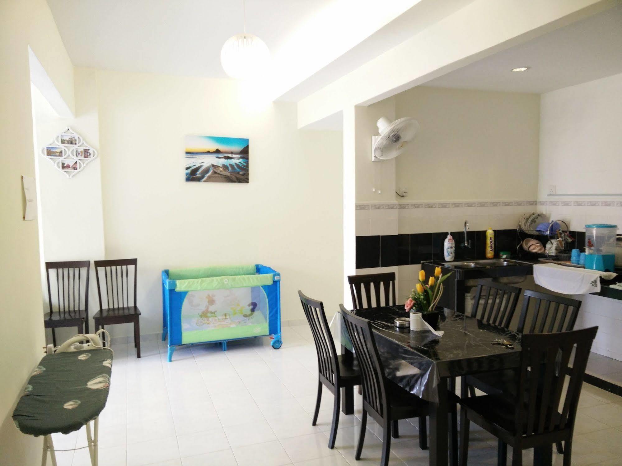 H&A Guest House Malacca Esterno foto
