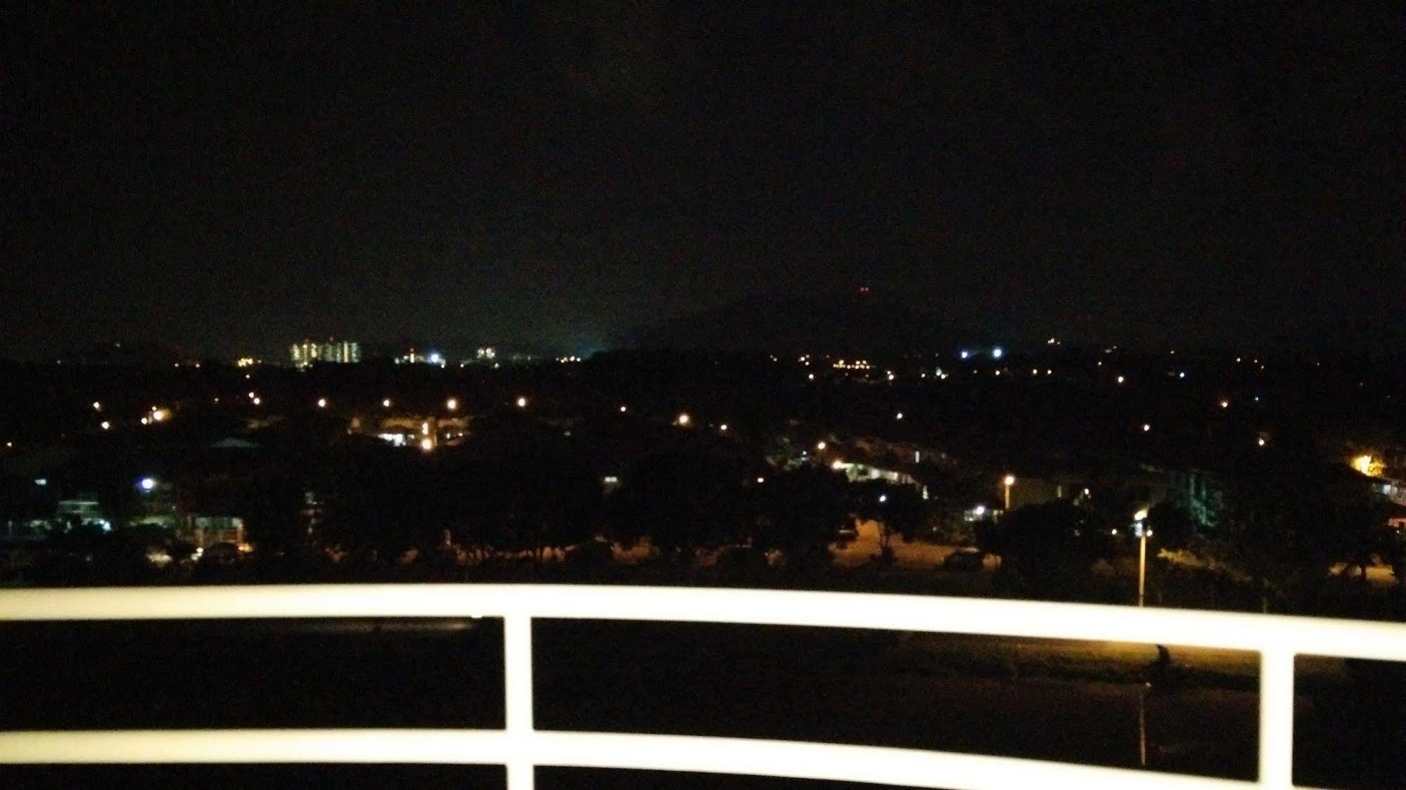 H&A Guest House Malacca Esterno foto